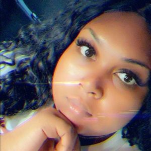 Meet your Posher, Shamora